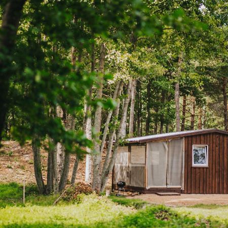 ホテルLivranda Camping Houses Saunags エクステリア 写真