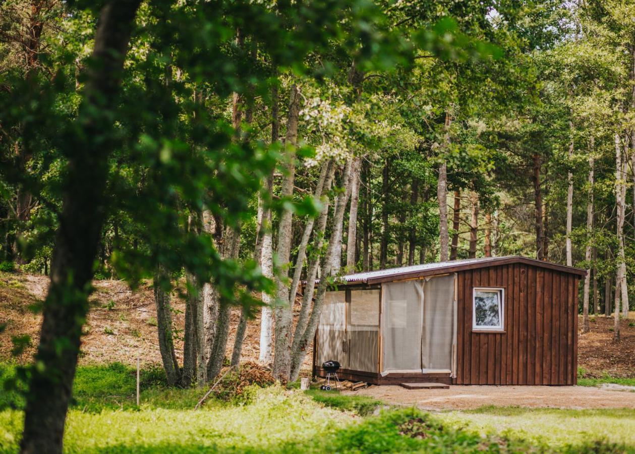 ホテルLivranda Camping Houses Saunags エクステリア 写真